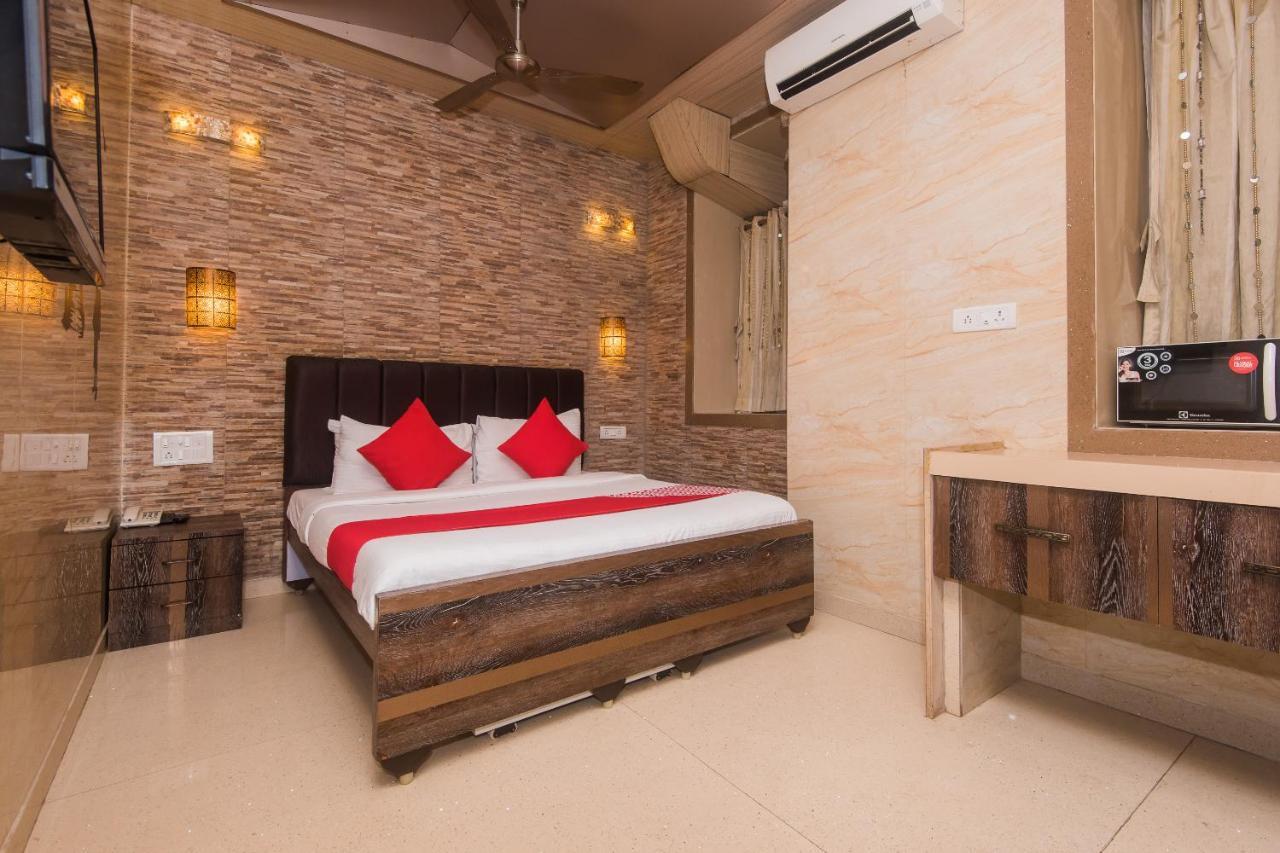 Hotel Oliver, Colaba Mumbai Exterior foto