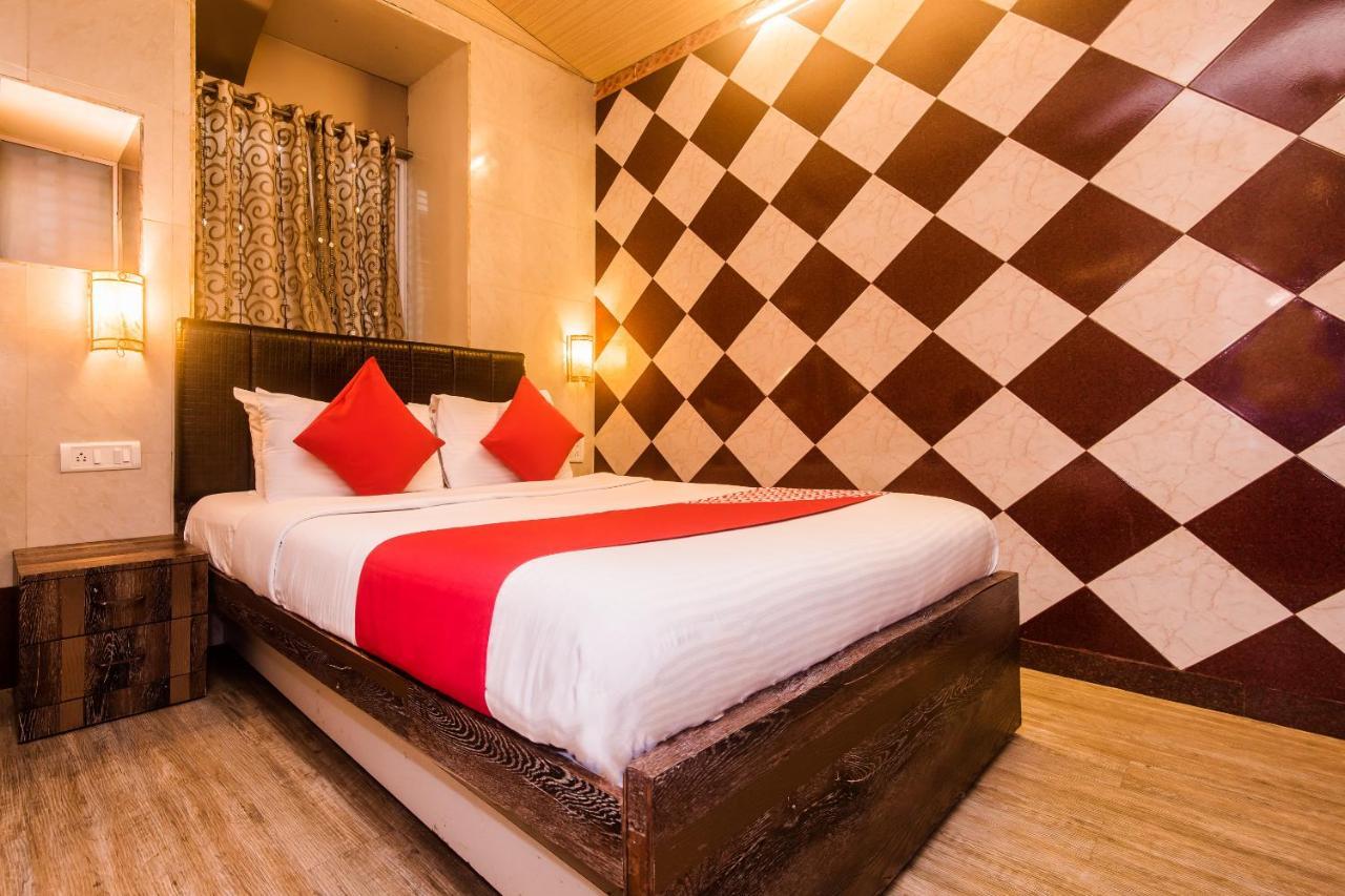 Hotel Oliver, Colaba Mumbai Exterior foto